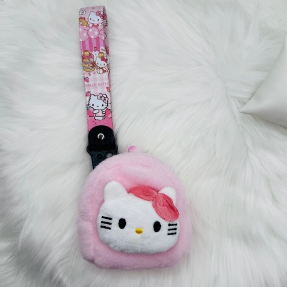Hello Kitty Accessory Bundle 3 - Picture 2 of 7